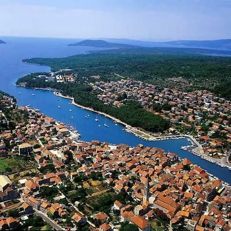 Lupi Stari Grad (Hvar)
